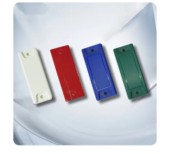 Etiqueta RFID modelo 01: UHF rígida em ABS