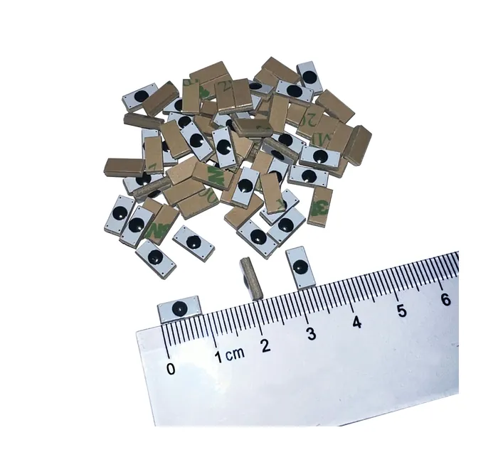 Etiqueta RFID modelo 09: Mini UHF em PCB, 9 × 4 mm